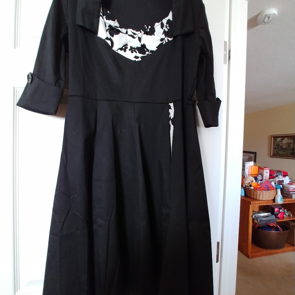 Black/White Dress